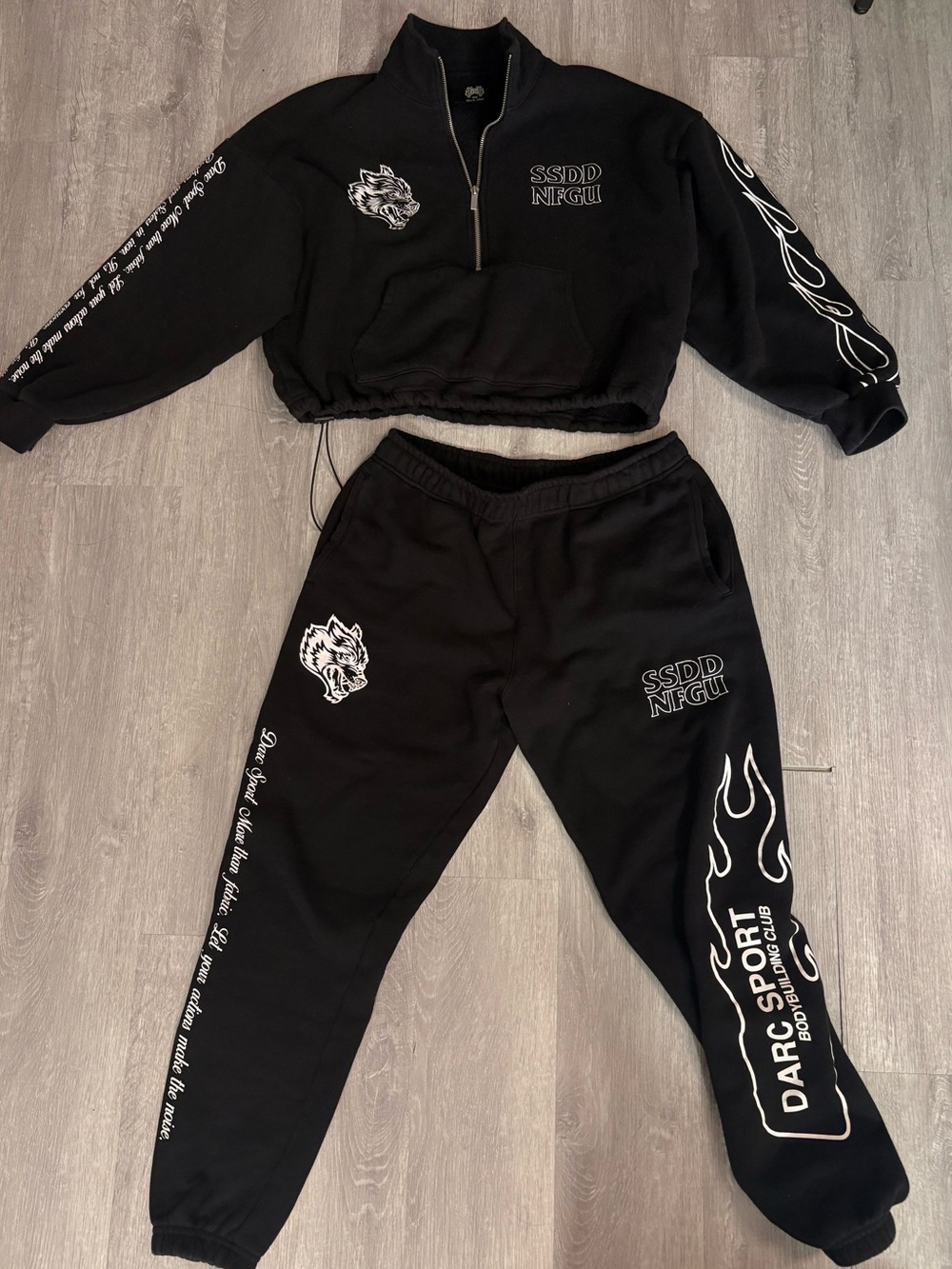 Darc Sport half-zip cropped sweatshirt and matching sweatpants set